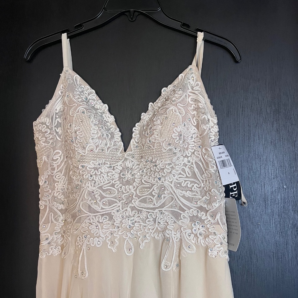 Xscape Cream embellished Gowns long cream dress - Picture 7 of 7